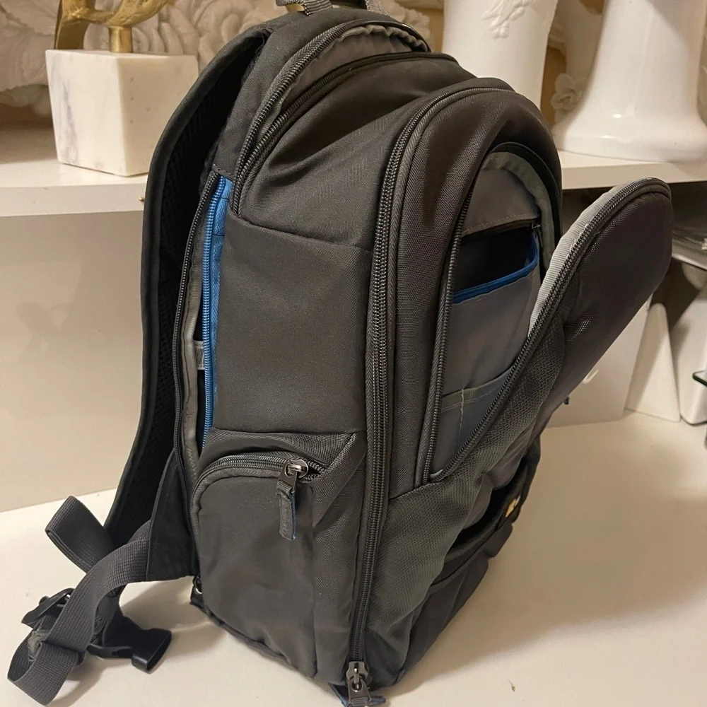 Case Logic Backpack for DSLR Camera and iPad, Gray, Open Box